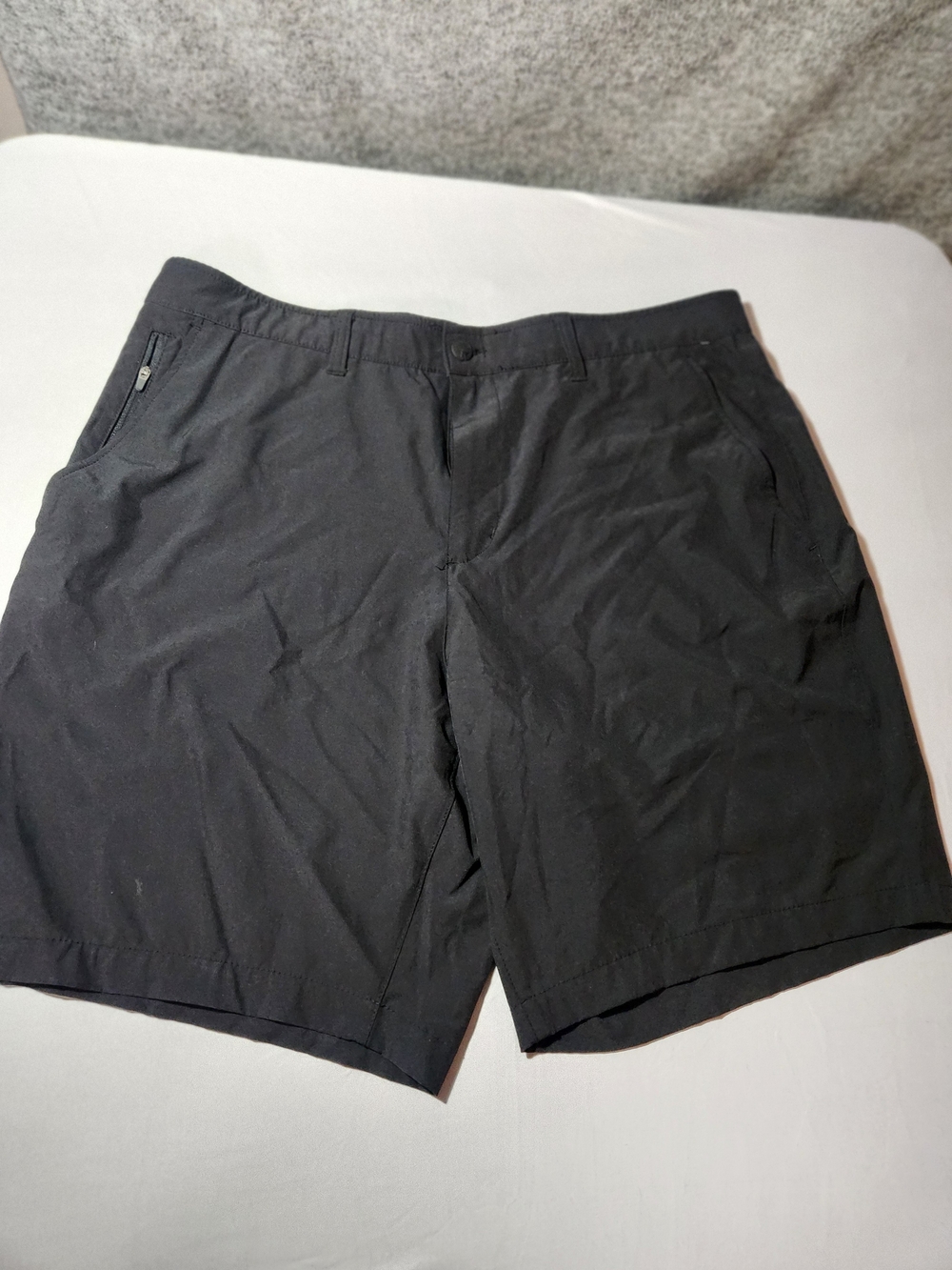 Chaps Black Men’s Hybrid Shorts